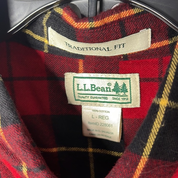 LL Bean L Flannel Plaid Red Black Casual Button Down Shirt Wallace Tartan Nwt - Picture 5 of 11